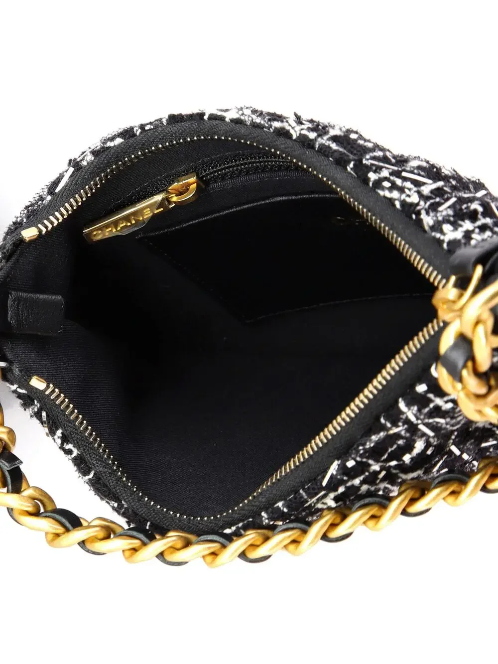 CHANEL elevate your